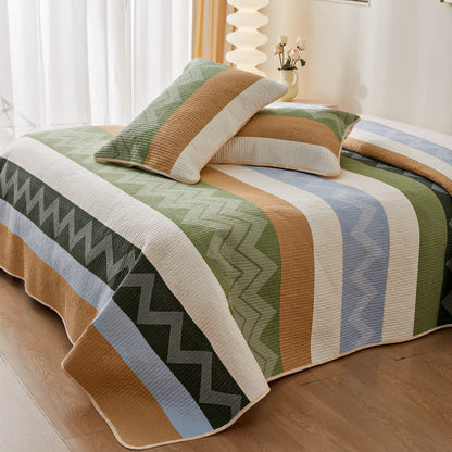Linge de lit moderne en coton matelassé avec motif en zigzag et lignes
