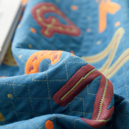 Couette réversible à trois couches en gaze de coton avec lettres