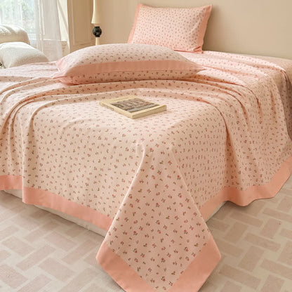 Couvre-lit doux en pur coton avec une élégante rose
