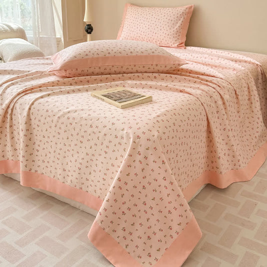 Couvre-lit doux en pur coton avec une élégante rose