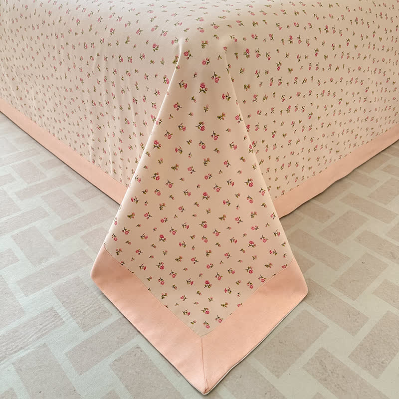 Couvre-lit doux en pur coton avec une élégante rose