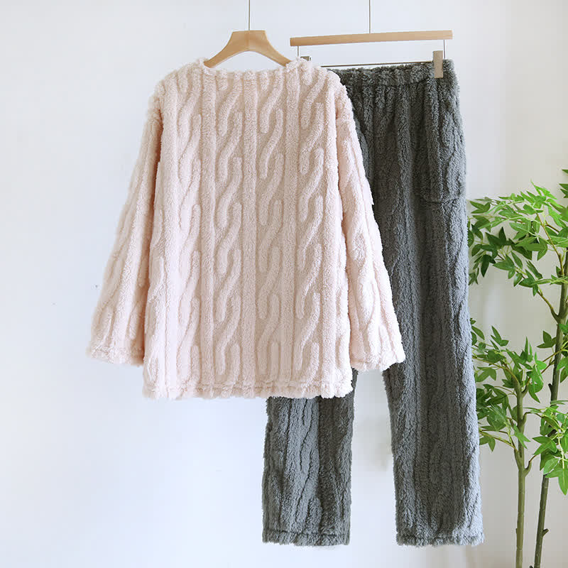 Ensemble pyjama en polaire moelleuse avec broderie et manches longues