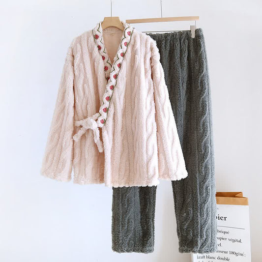 Ensemble pyjama en polaire moelleuse avec broderie et manches longues