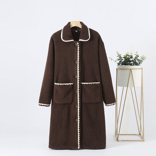 Vêtements de nuit chauds en flanelle avec col à revers