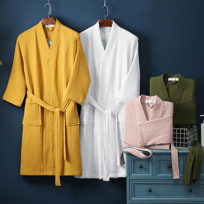 Peignoir simple et uni en coton avec col en V