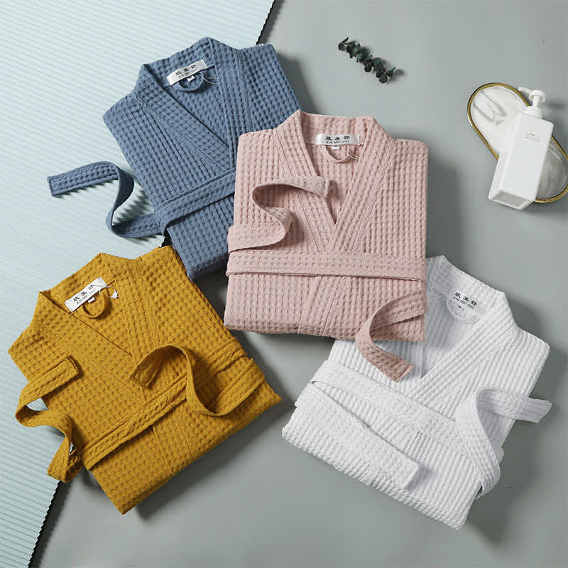 Peignoir simple et uni en coton avec col en V