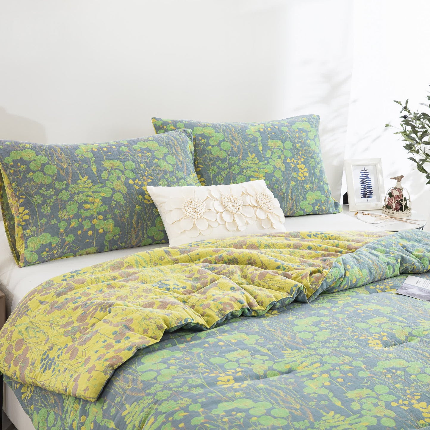 Linge de lit en gaze de coton avec motif étang de lotus