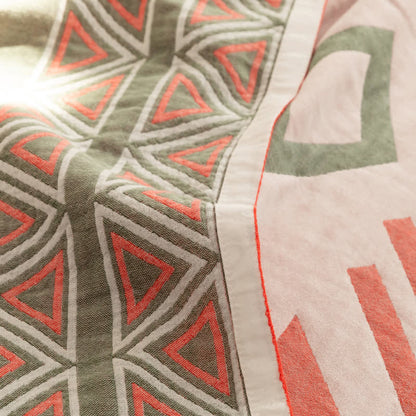 Couette d'été en gaze de coton à motifs géométriques triangulaires