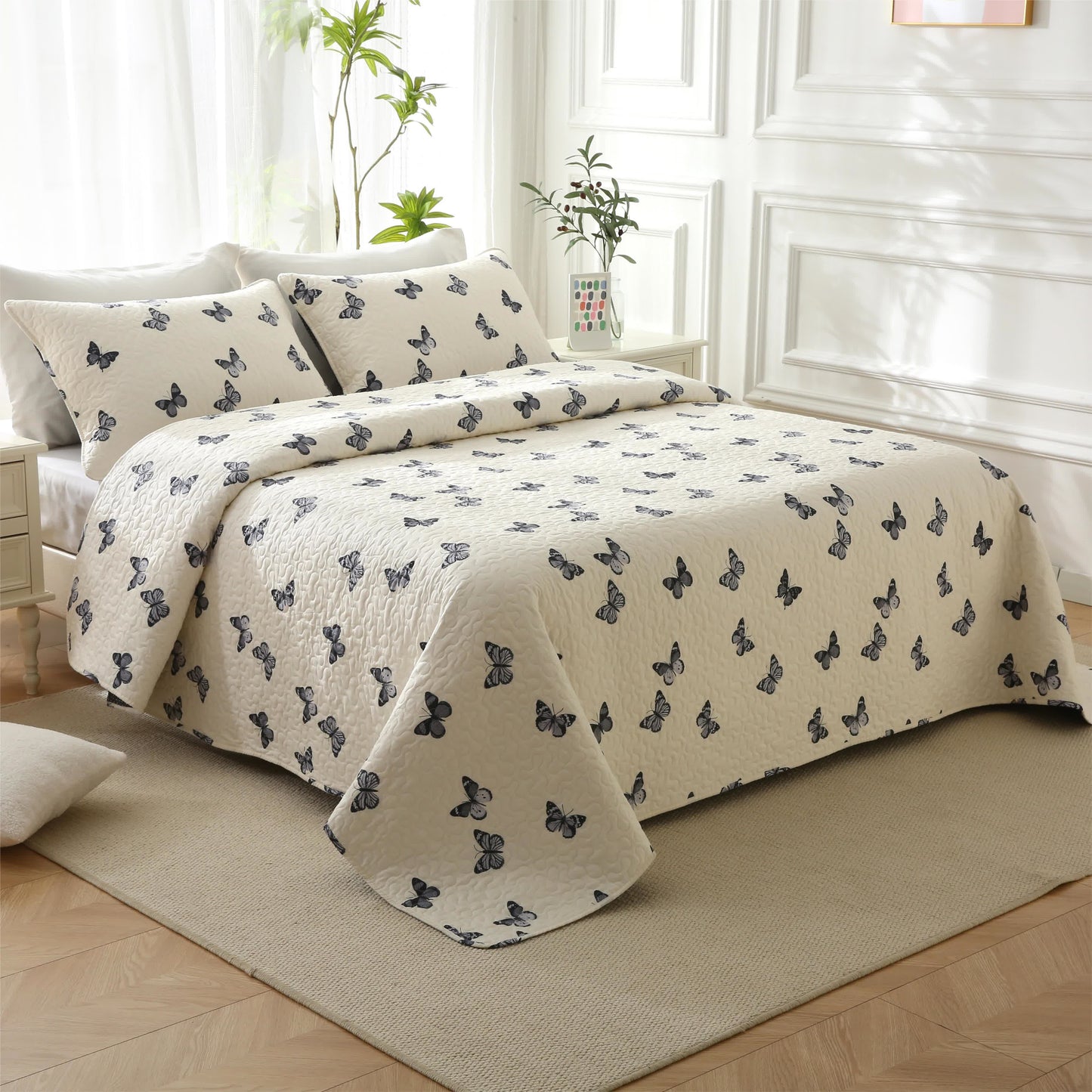Linge de lit matelassé élégant en pur coton avec motif papillon