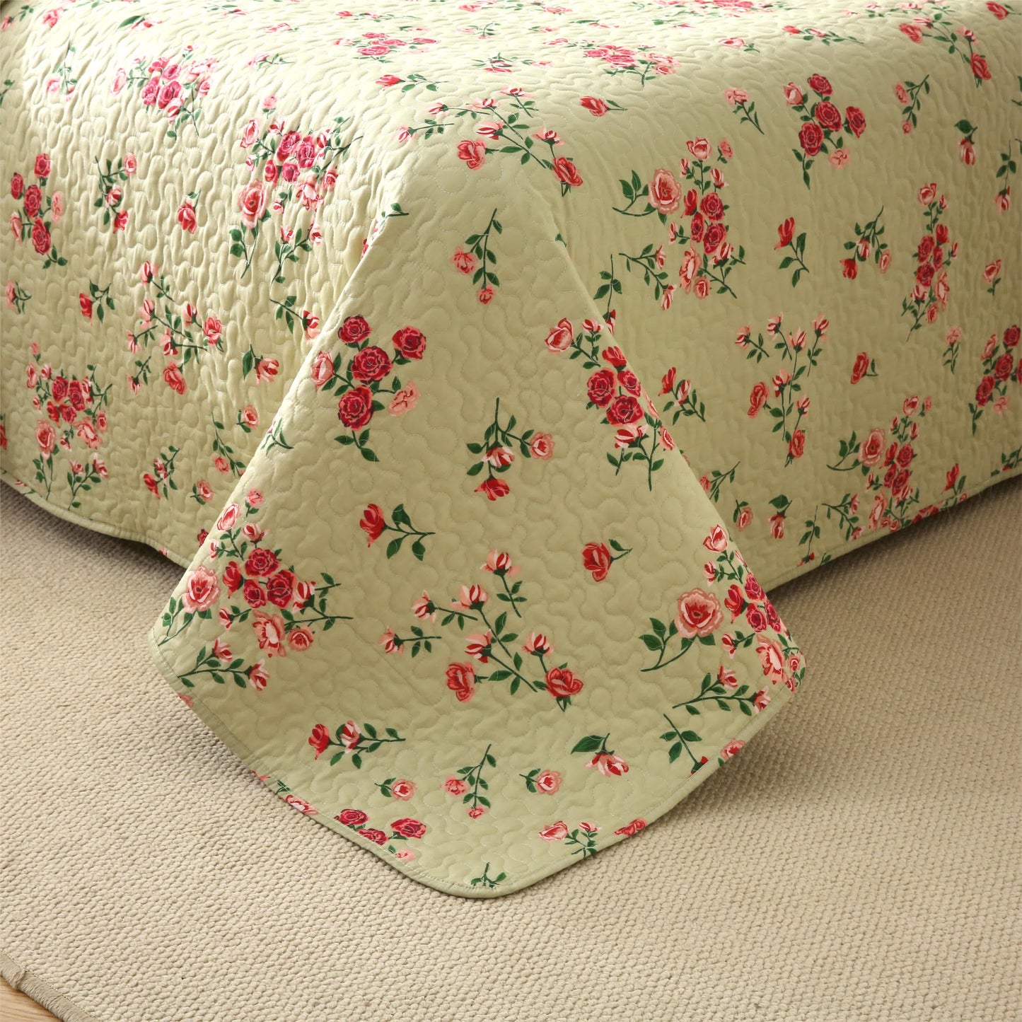 Linge de lit élégant en coton matelassé aspect rose