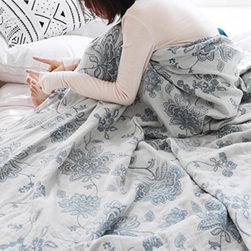 Couette légère réversible en coton à motif floral