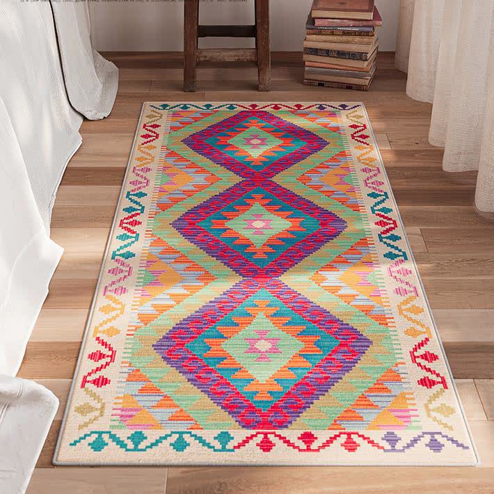 Tapis kilim classique et coloré