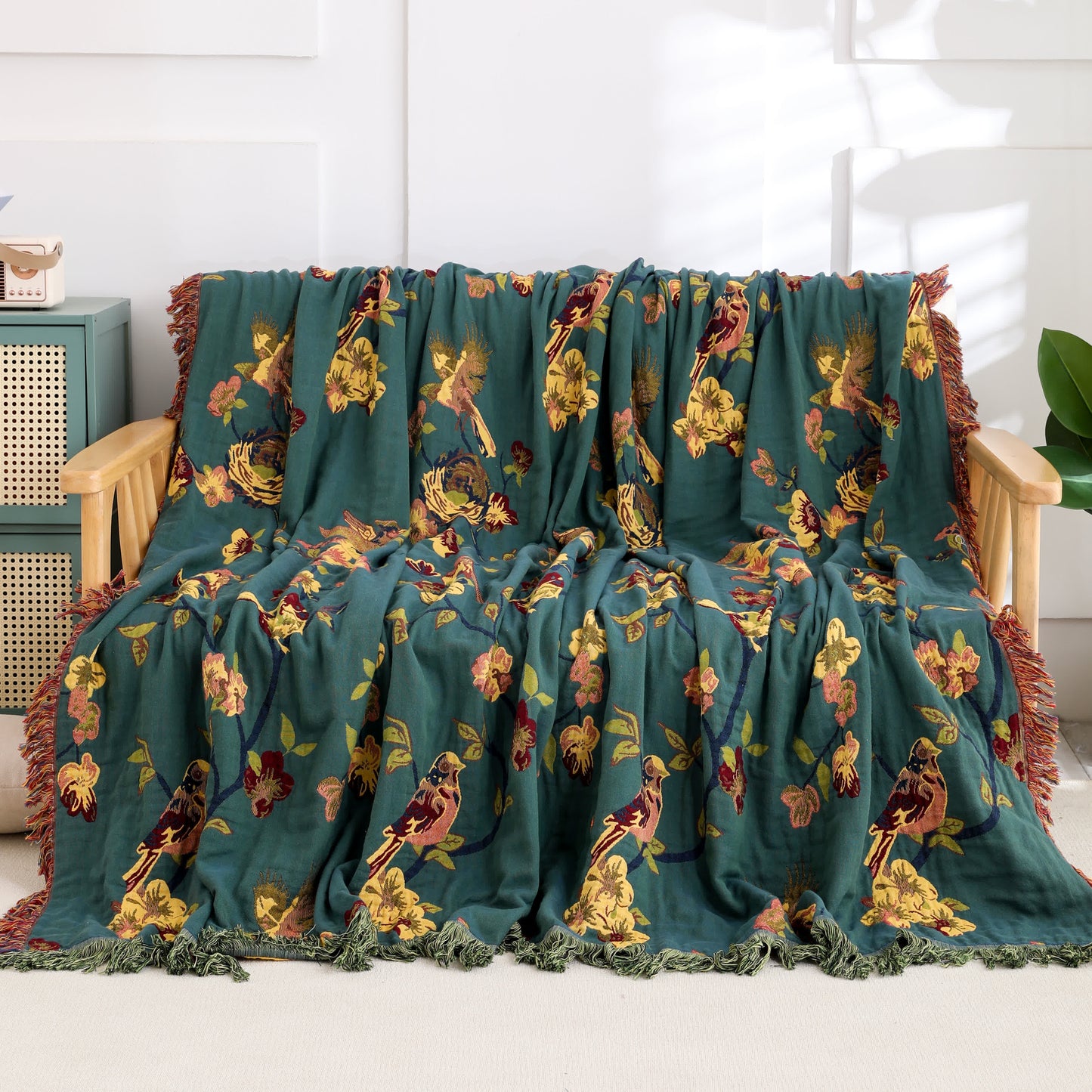 Couette réversible en coton à motif floral et pompons « Pie »