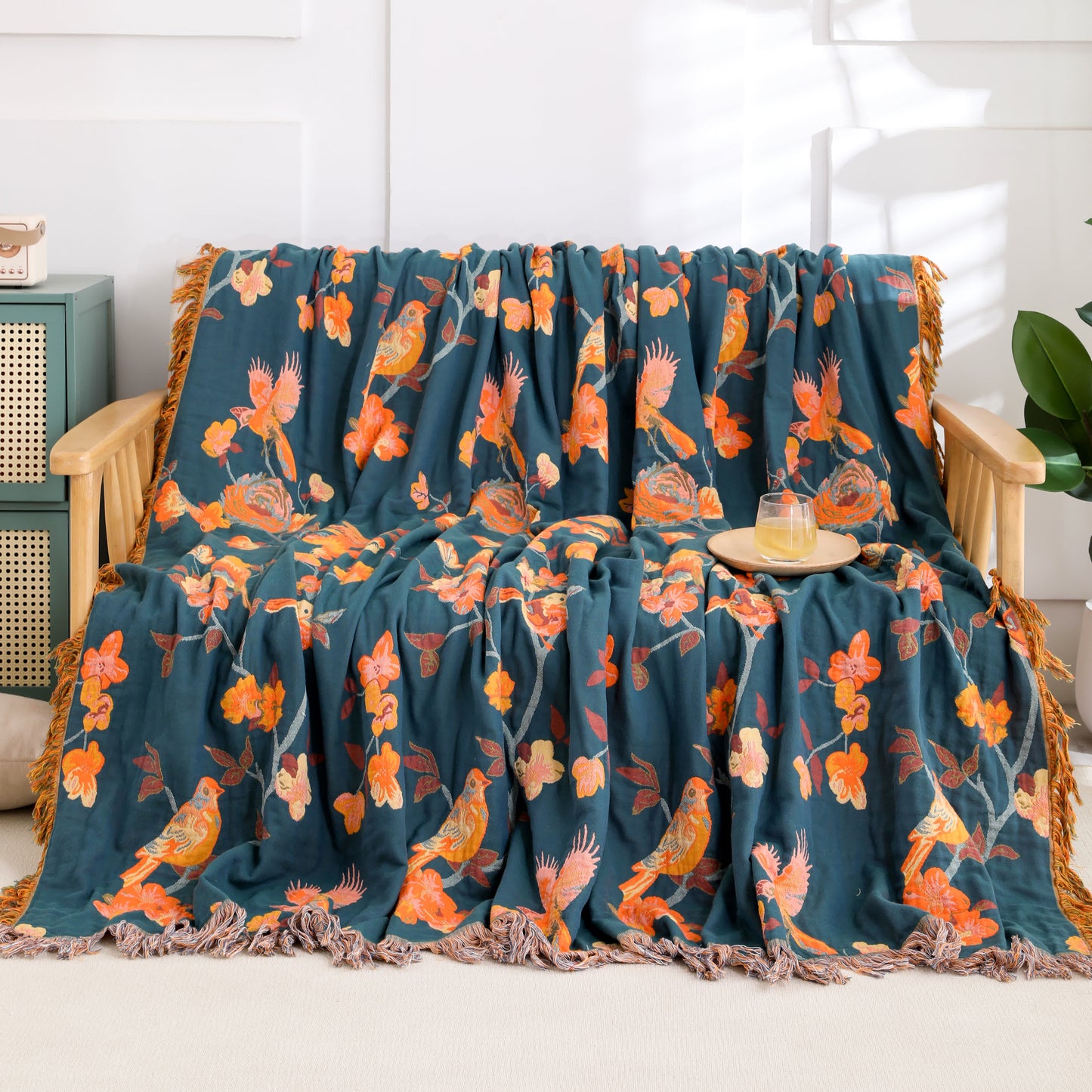 Couette réversible en coton à motif floral et pompons « Pie »