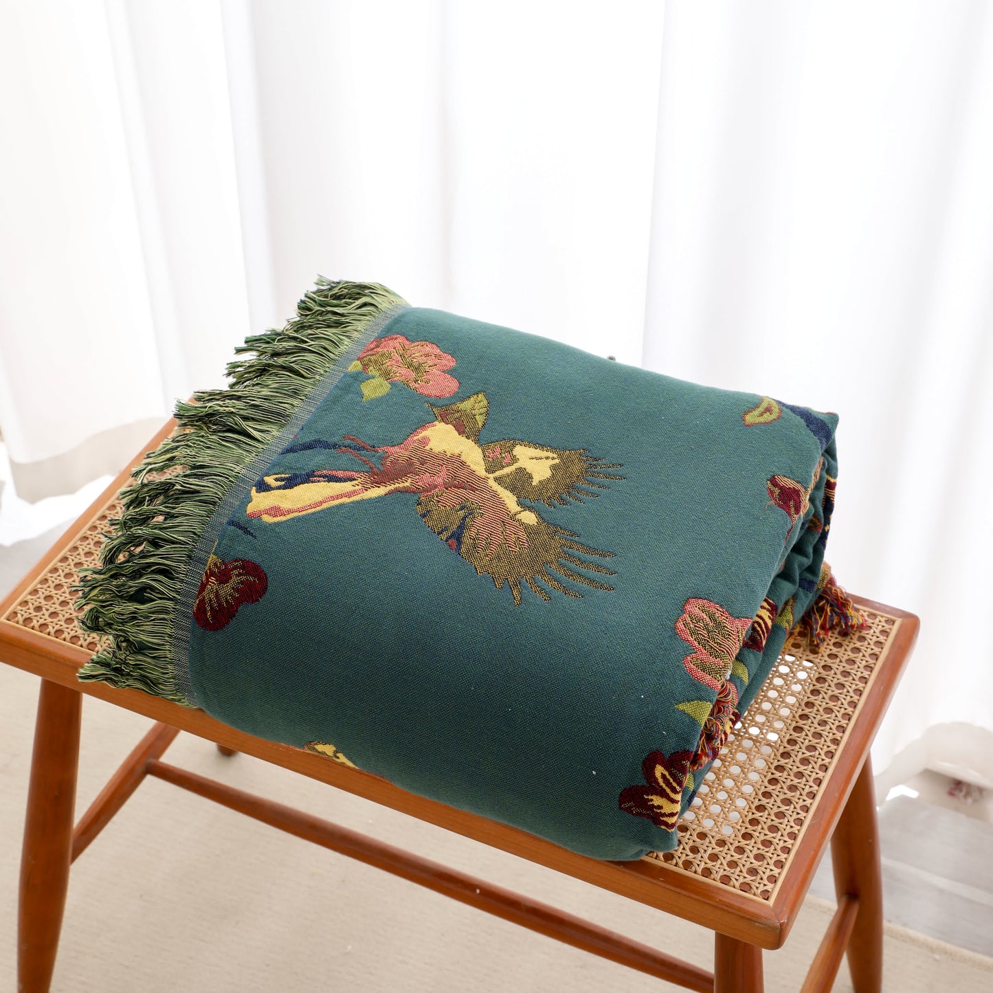 Couette réversible en coton à motif floral et pompons « Pie »