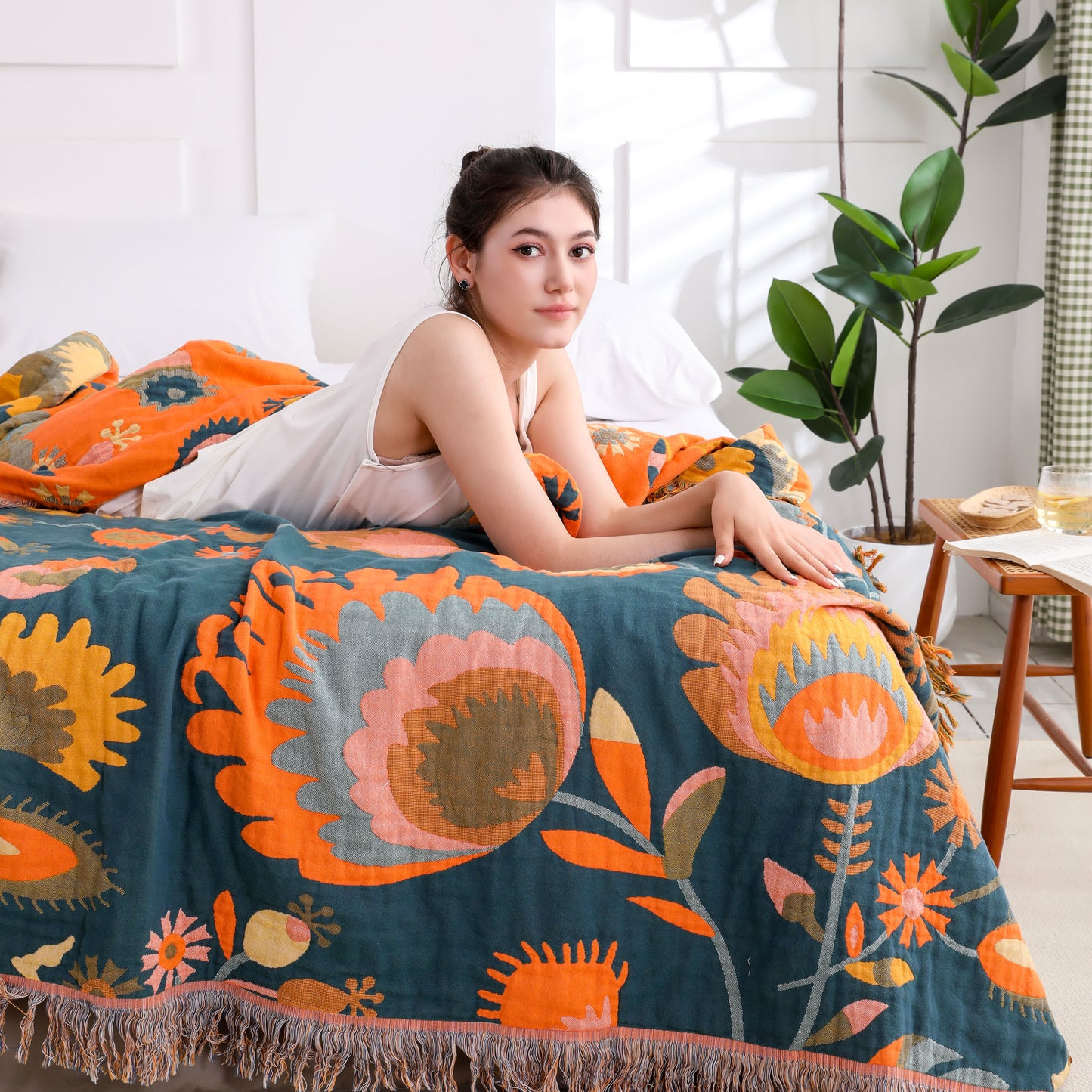 Couette en gaze de coton respirante avec pompons et motif floral