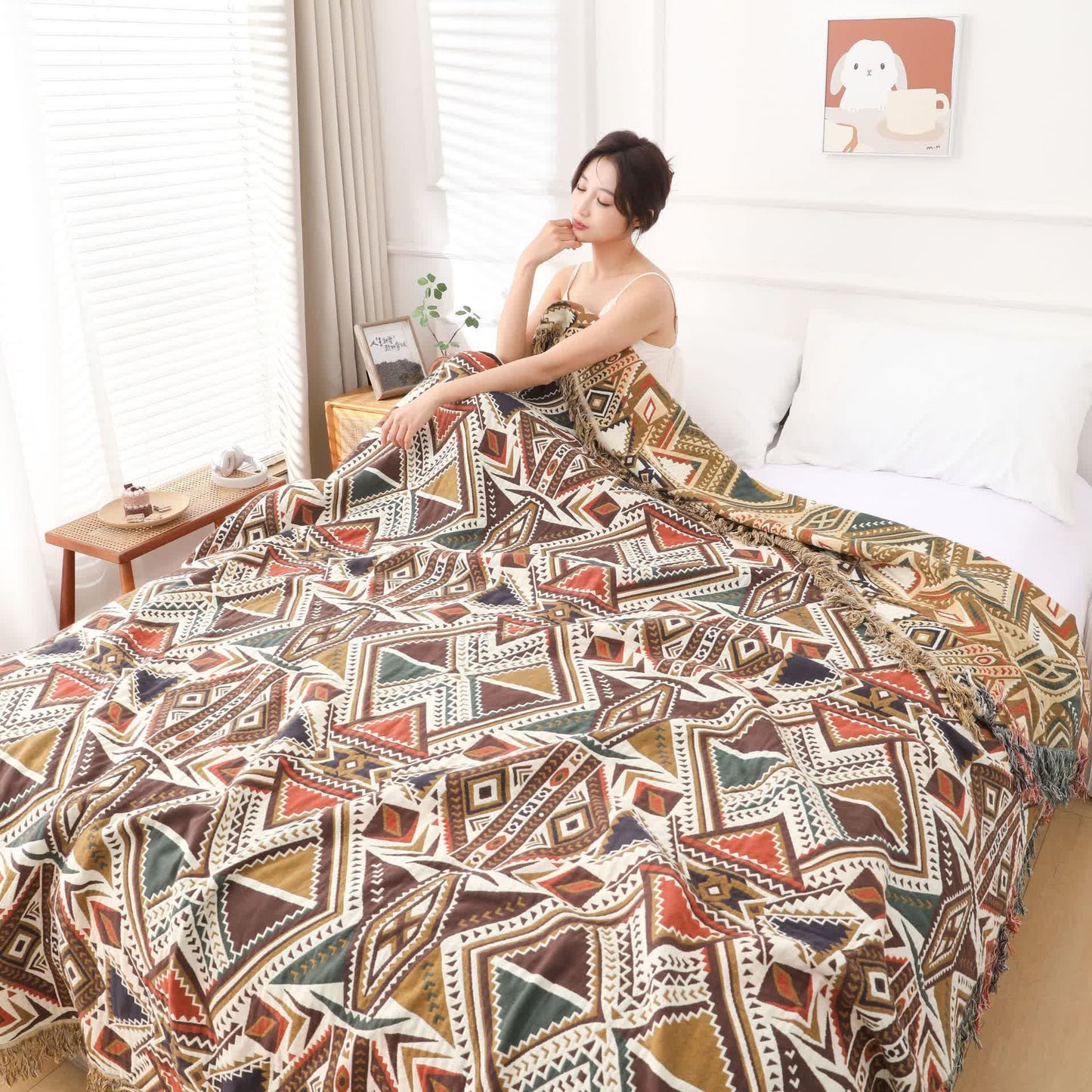 Couette rétro en gaze de coton avec pompons triangulaires