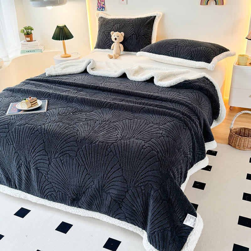 Couverture Sherpa moelleuse et douce avec structure en coquille