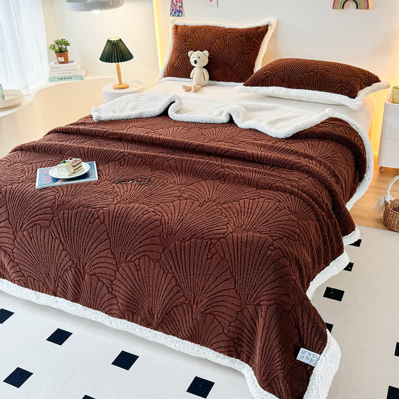 Couverture Sherpa moelleuse et douce avec structure en coquille