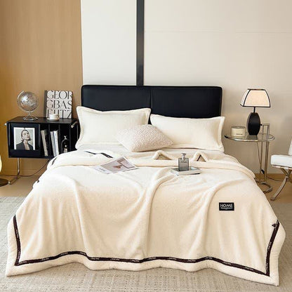 Couverture polaire moelleuse au style simple