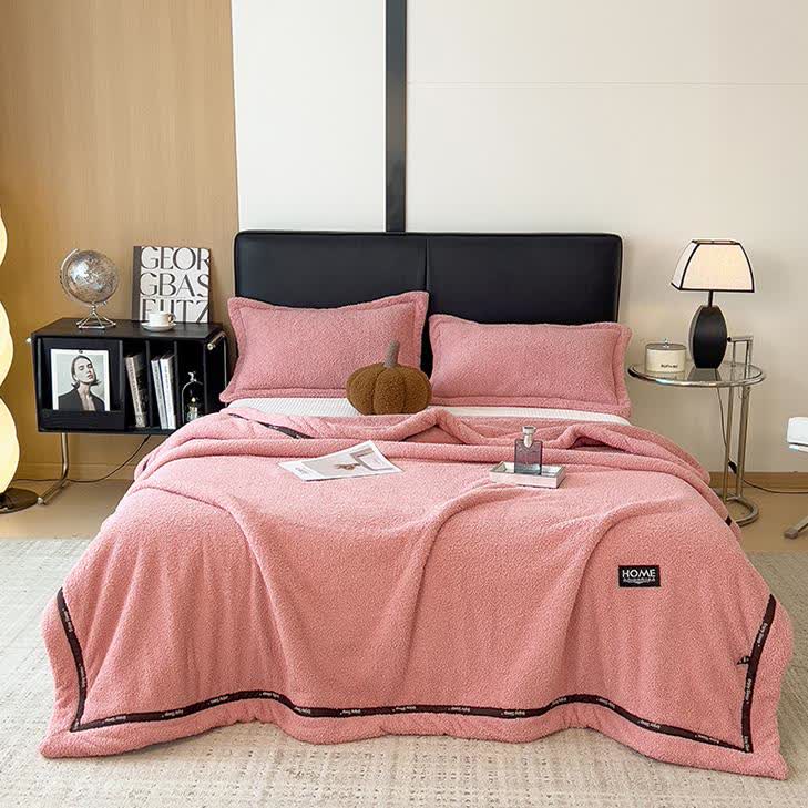 Couverture polaire moelleuse au style simple
