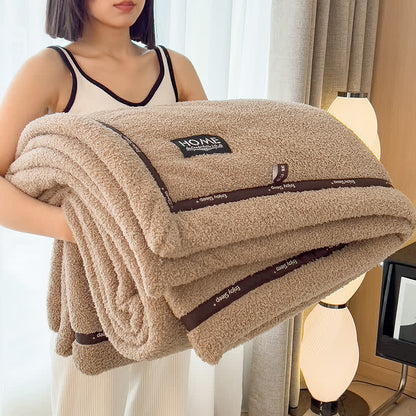 Couverture polaire moelleuse au style simple