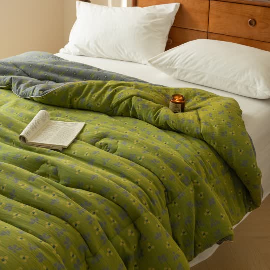 Couette double épaisseur en gaze jacquard à motif floral