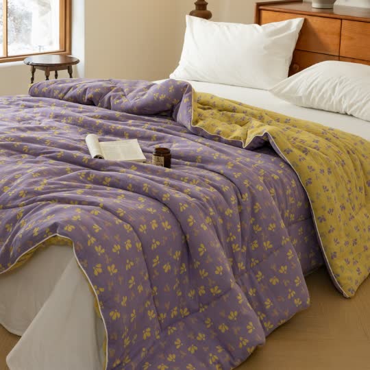 Couette double épaisseur en gaze jacquard à motif floral