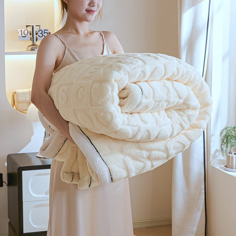 Couverture polaire unie avec motif cœur
