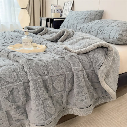 Couverture polaire unie avec motif cœur