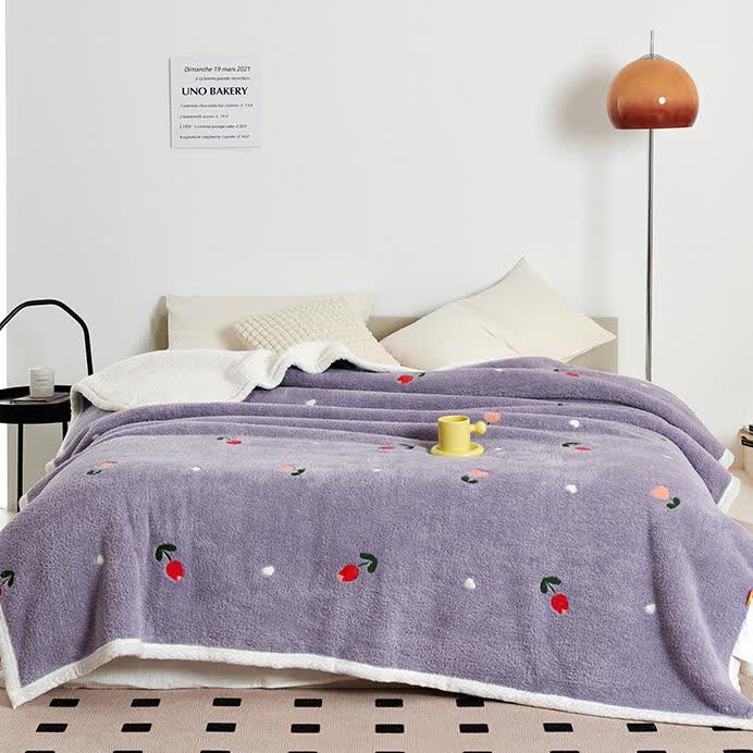 Couverture polaire douce avec motifs de tulipes pastorales