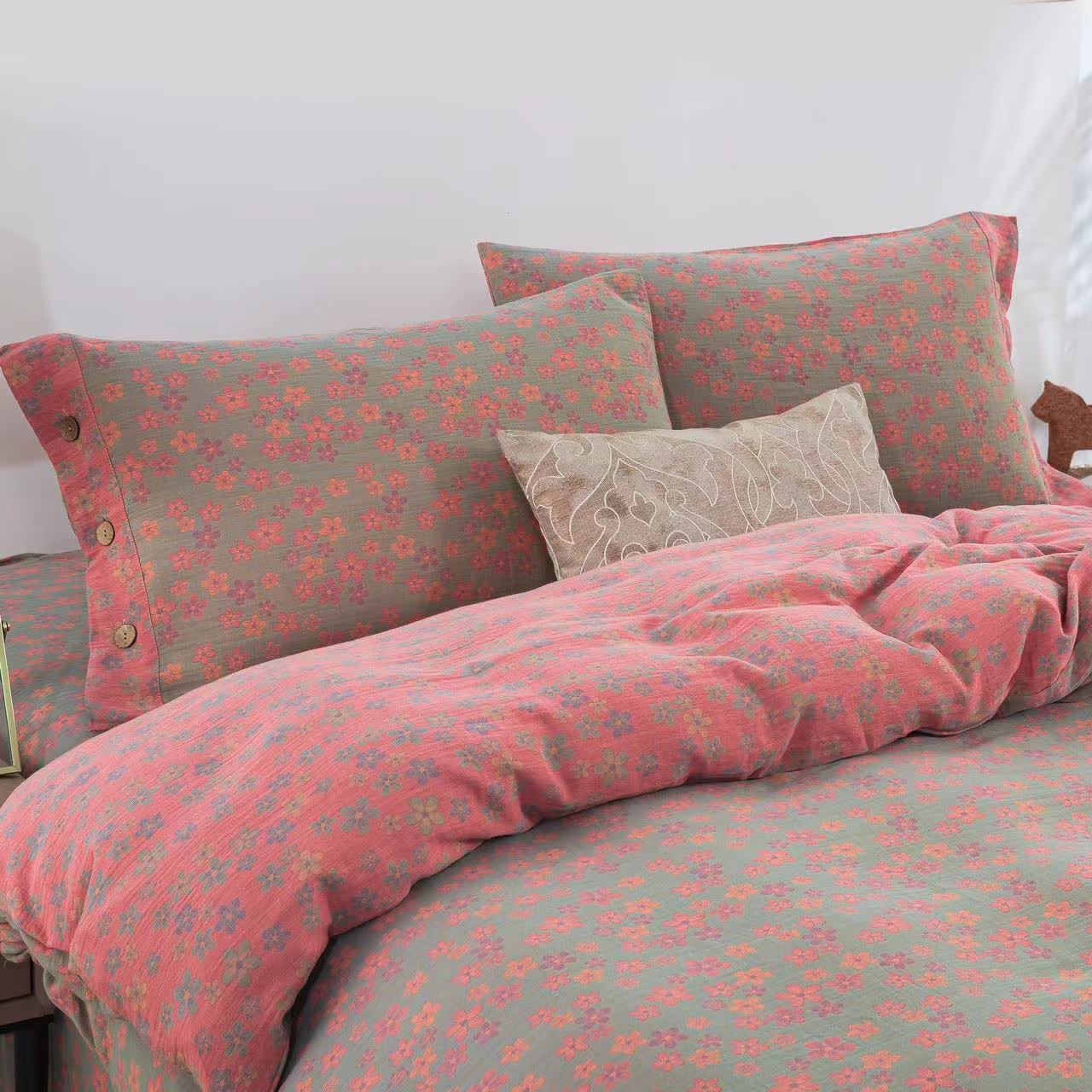 Parure de lit en gaze de coton avec boutons fleuris (4 pièces)