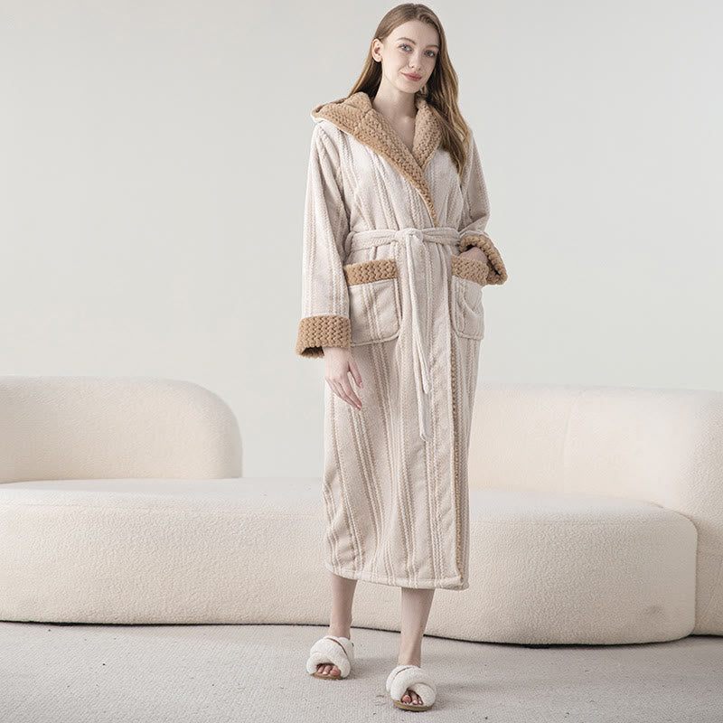 Peignoir d'hiver long en polaire avec capuche