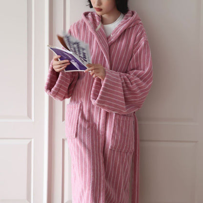 Peignoir à capuche rayé en coton à longues fibres