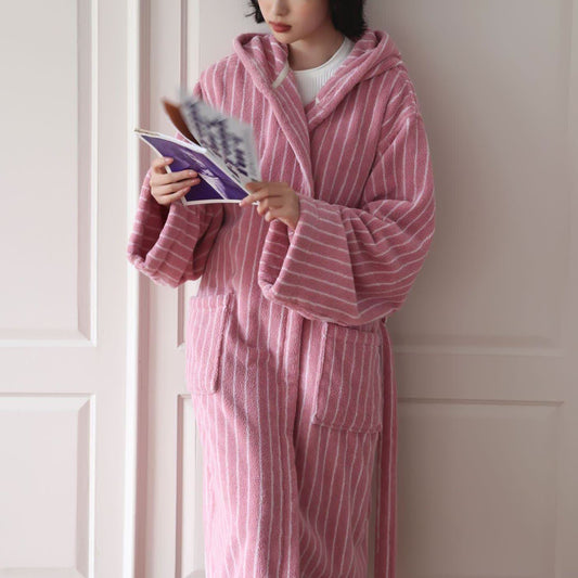 Peignoir à capuche rayé en coton à longues fibres