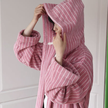 Peignoir à capuche rayé en coton à longues fibres