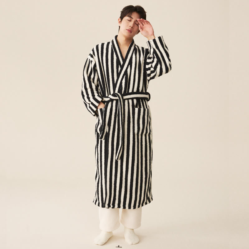Peignoir long d'hiver en polaire à rayures modernes - Peignoir avec pantalon - Noir et blanc - XXL pour hommes - image 11