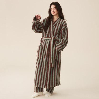 Peignoir long d'hiver en polaire à rayures modernes - Peignoir avec pantalon - Vert menthe et marron - XL femme - image 4