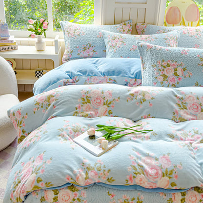 Parure de lit d'hiver avec un élégant motif floral en velours (4 pièces)