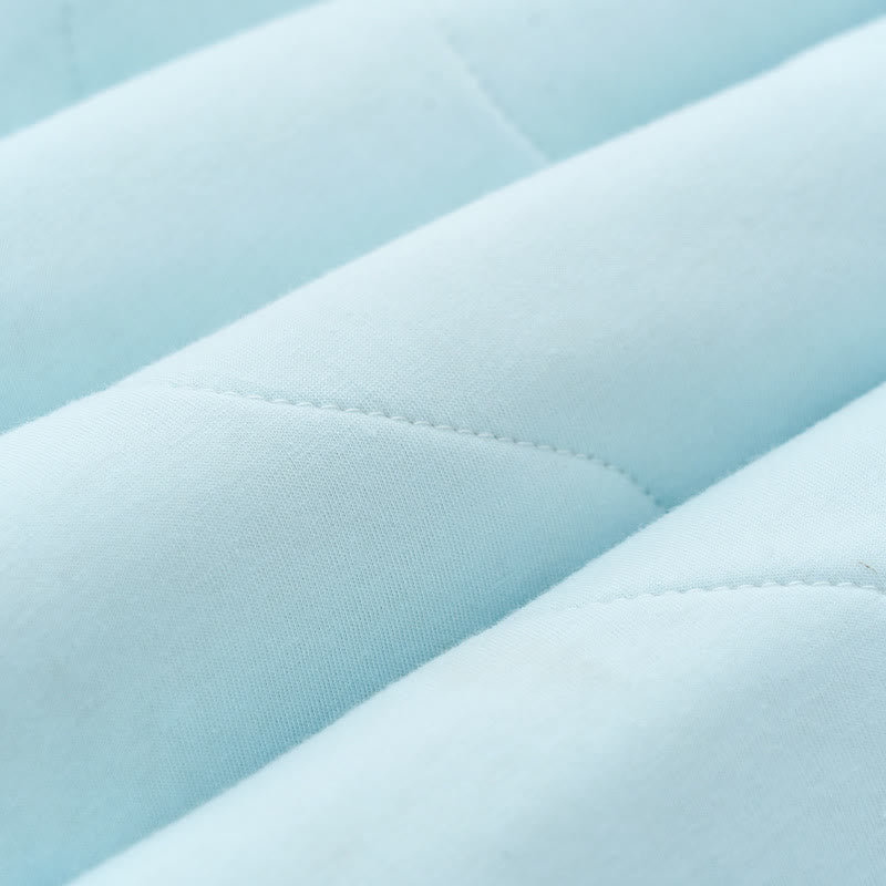 Couverture bébé en coton avec un château de style Pays des Merveilles