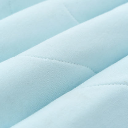 Couverture bébé en coton avec un château de style Pays des Merveilles