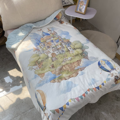 Couverture bébé en coton avec un château de style Pays des Merveilles