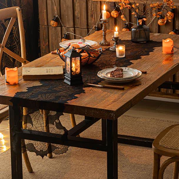 Chemin de table d'Halloween avec toile d'araignée et chauve-souris
