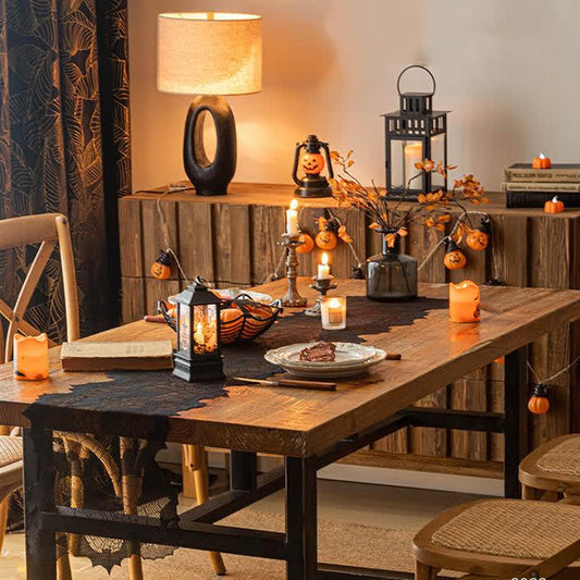 Chemin de table d'Halloween avec toile d'araignée et chauve-souris