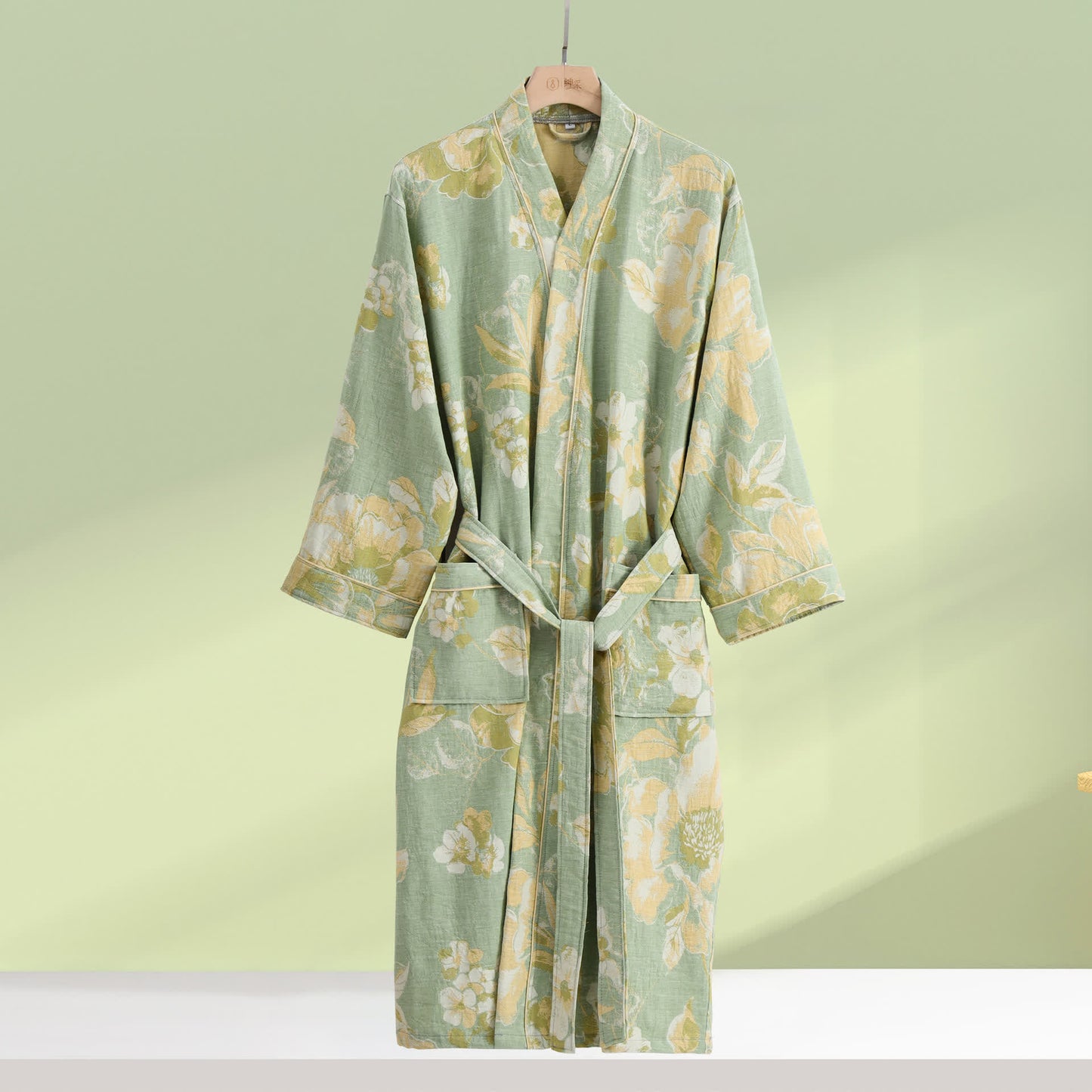 Peignoir élégant et doux en pur coton à motif floral