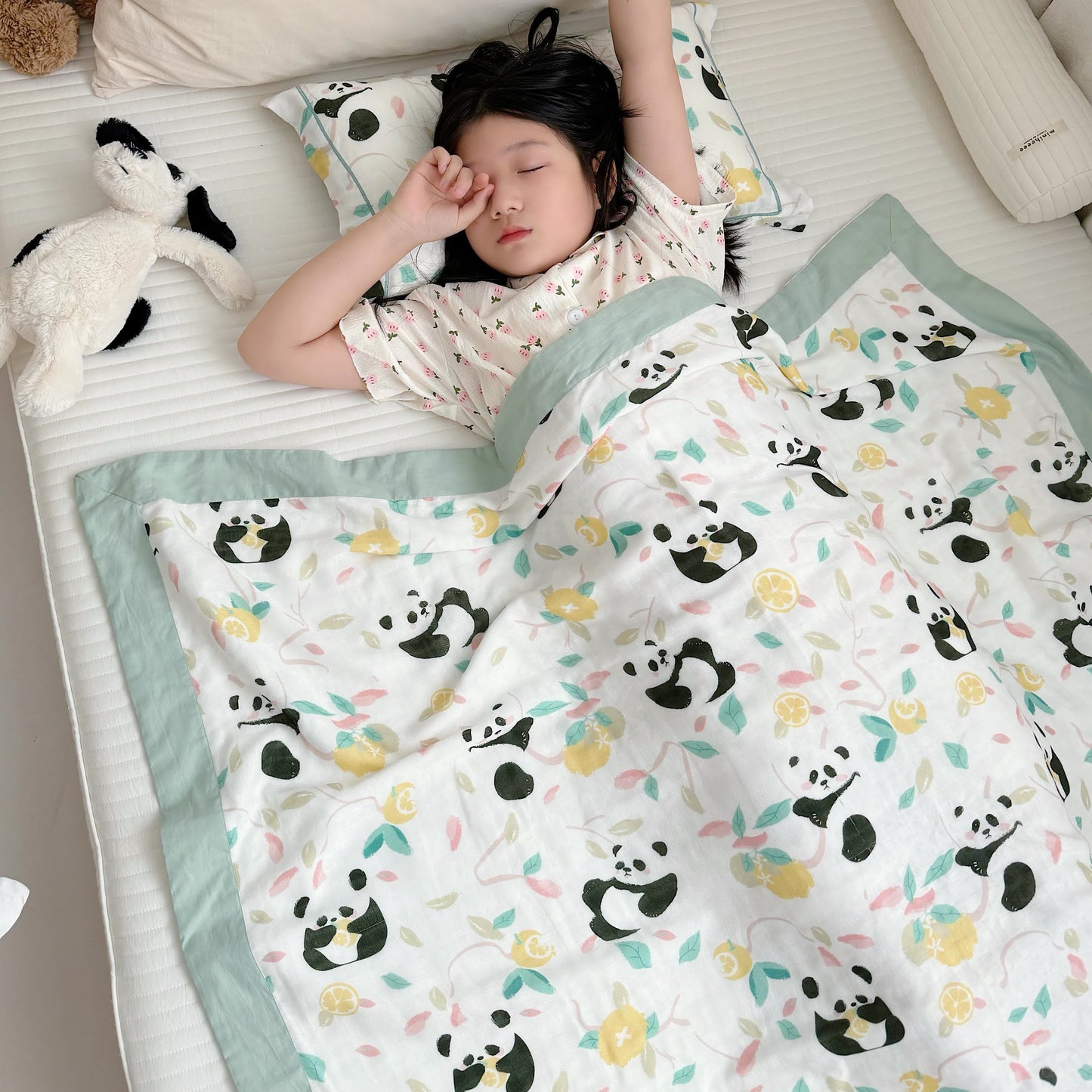 Couette panda en fibre de bambou pour bébés et tout-petits