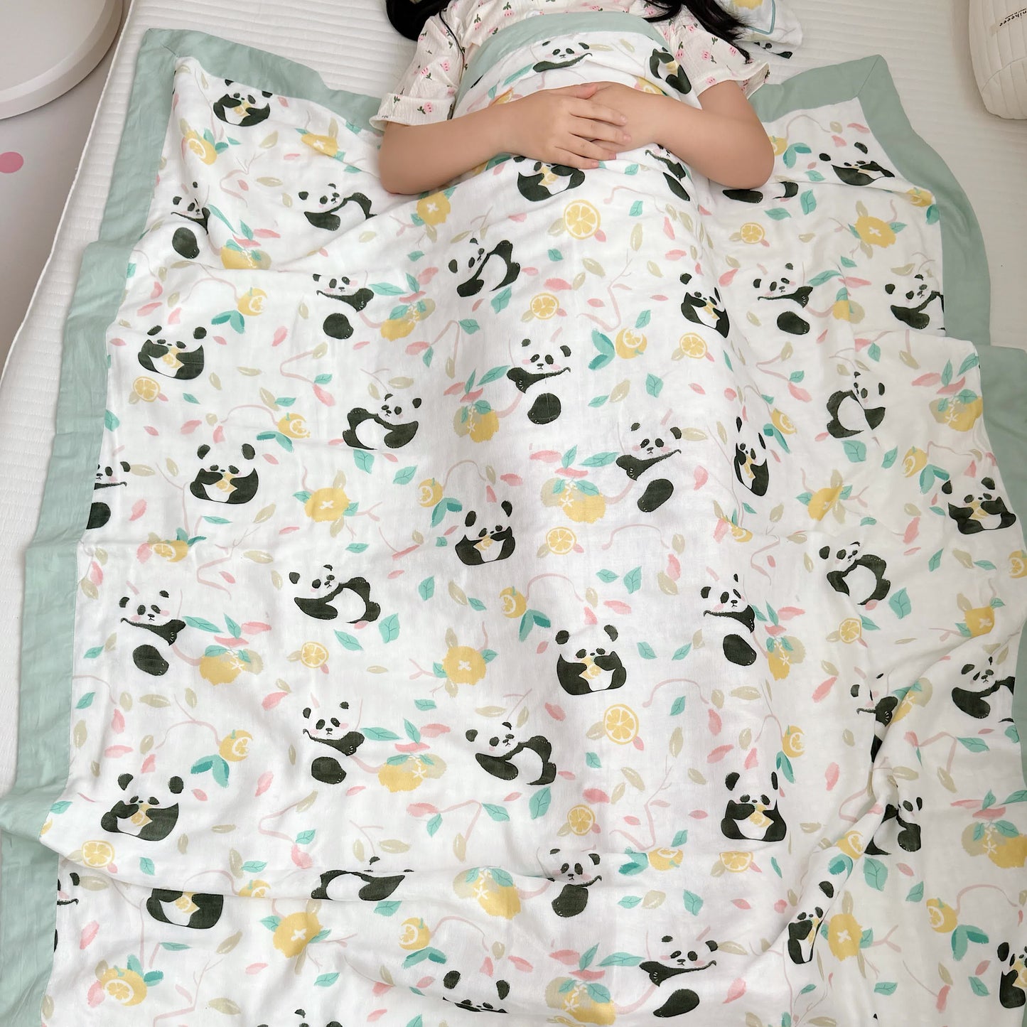 Couette panda en fibre de bambou pour bébés et tout-petits