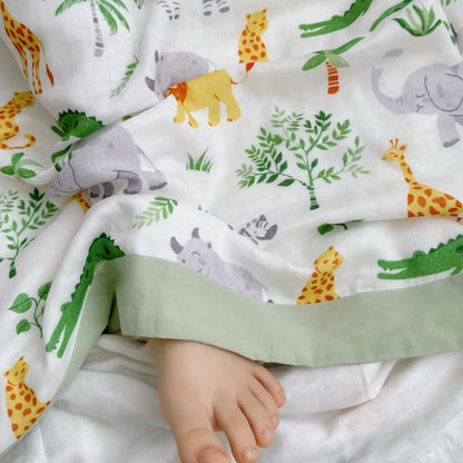 Couette en fibre de bambou avec des animaux de la jungle pour les tout-petits