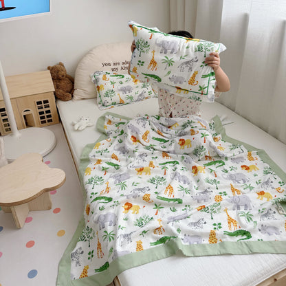 Couette en fibre de bambou avec des animaux de la jungle pour les tout-petits