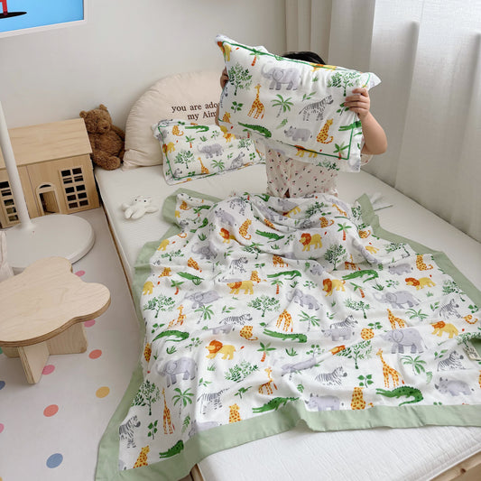 Couette en fibre de bambou avec des animaux de la jungle pour les tout-petits